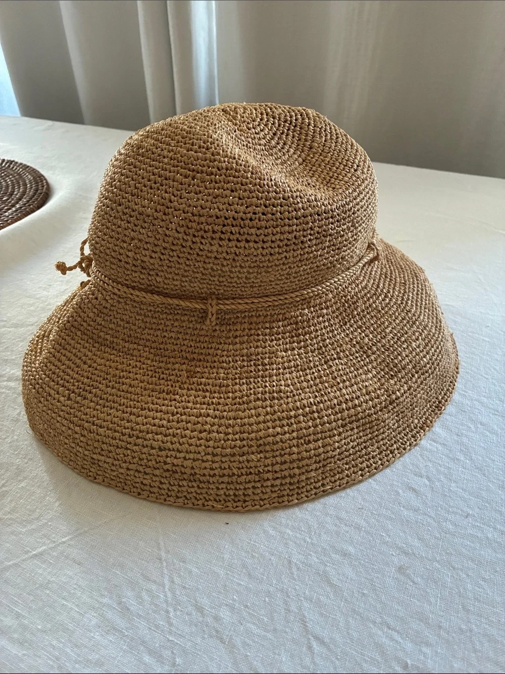 Helen Kaminski Provence 8 100% raffia hat Madagascar